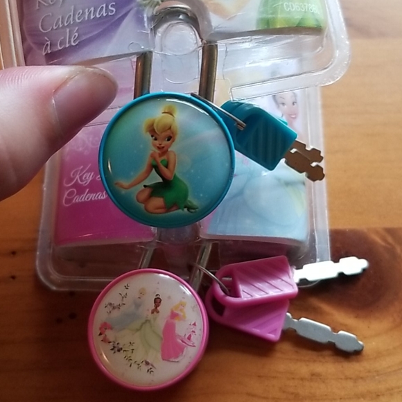 Disney mini key locks, pink and blue (2) - Picture 2 of 2